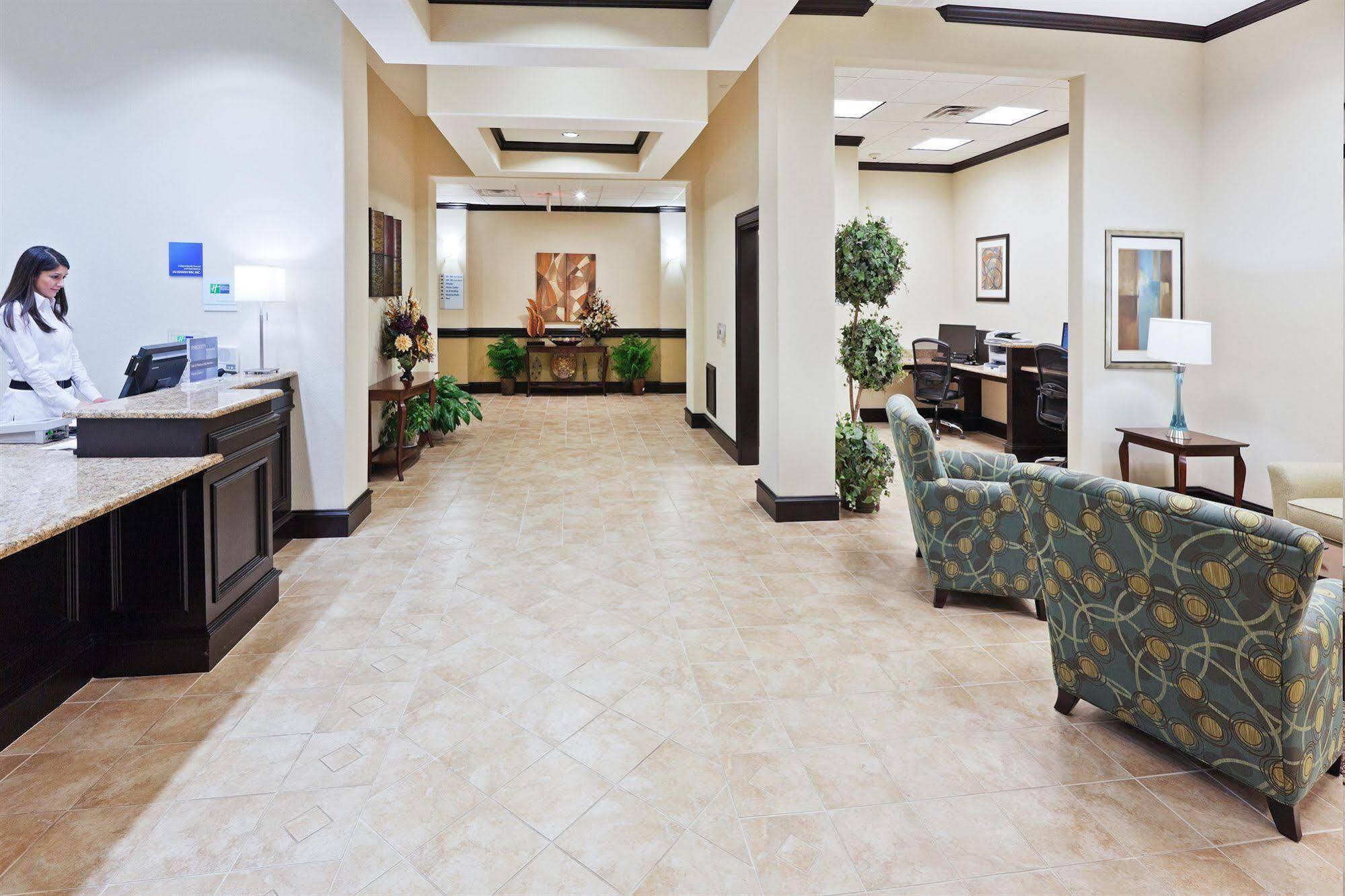 Holiday Inn Express & Suites Brownfield Εξωτερικό φωτογραφία