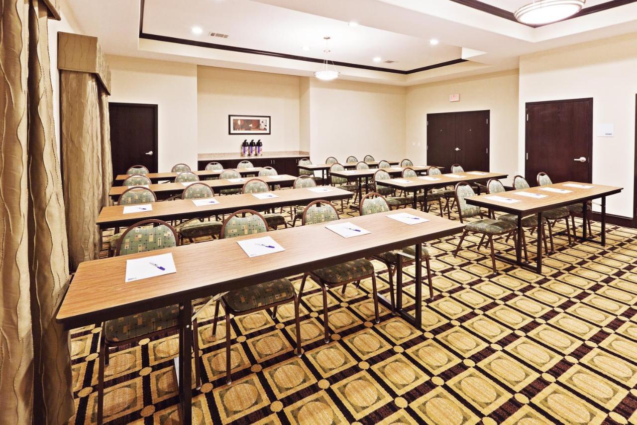 Holiday Inn Express & Suites Brownfield Εξωτερικό φωτογραφία