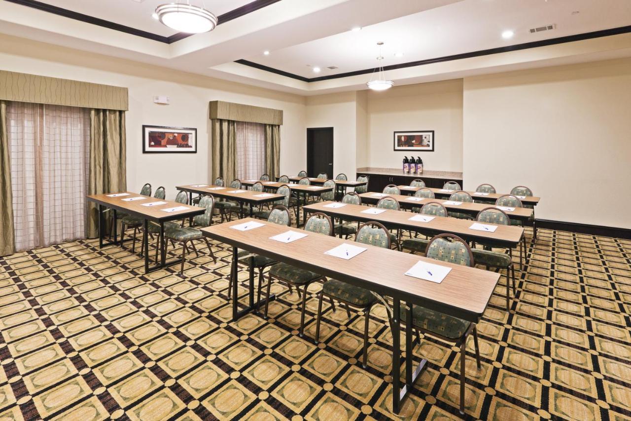 Holiday Inn Express & Suites Brownfield Εξωτερικό φωτογραφία
