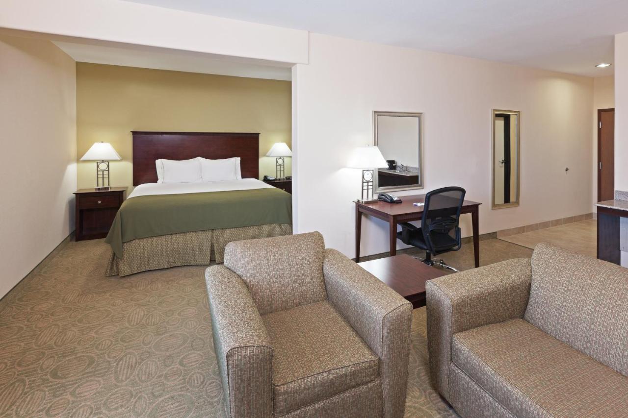 Holiday Inn Express & Suites Brownfield Εξωτερικό φωτογραφία